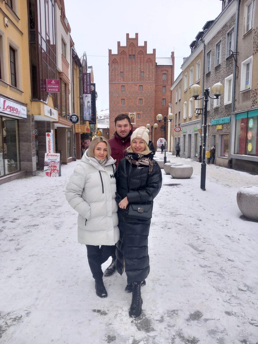 dobilasindo's tweet photo. Žiema, Lenkija, Olštinas. Nuostabios architektūros, kultūros ir kartais juoką keliančių kainų miestas. 

Rekomenduoju- pasiimti geriausią kompaniją ir praskaidrinti savaitgalį, kaip tai padarėme mes 😉 https://t.co/2Q8LTPBNai