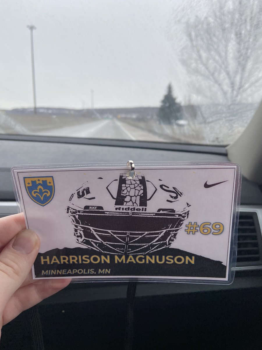 Thank you to  <a href="/Coach_Heffernan/">Mike Heffernan</a> <a href="/CoachCrowle/">Coach Nick Crowle</a> <a href="/CoachMajewski/">Tyler Majewski</a> and the rest of the coaching staff <a href="/CSSSaintsFB/">Saints Football</a> for inviting me to campus and showing me around today I had a blast
