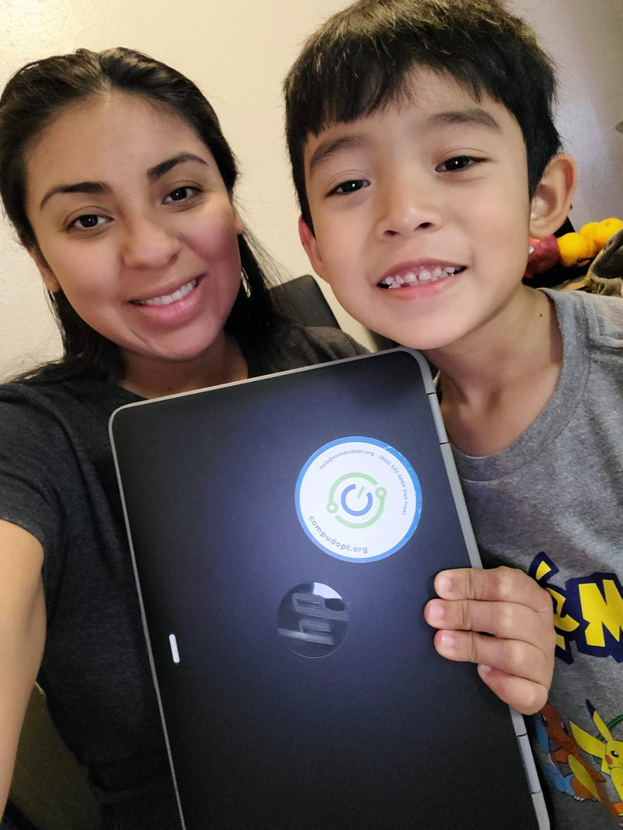 AFamilycenter's tweet photo. Another family with their smile after winning a Laptop from #compudot and #Amazon for the gift cards. So happy for them. @Horn_Dream_Big @Alief_Fame @AliefISD https://t.co/jIMYQfVBjP