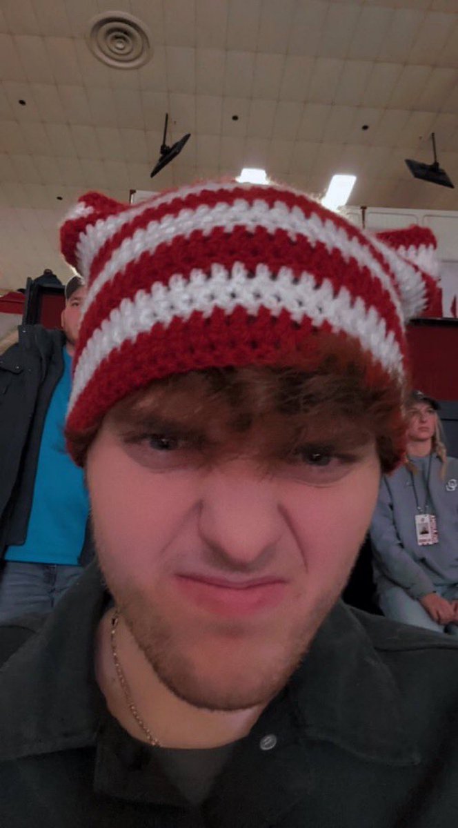 STURNl0L0S's tweet photo. ITS HIM https://t.co/mv9741Hzjb