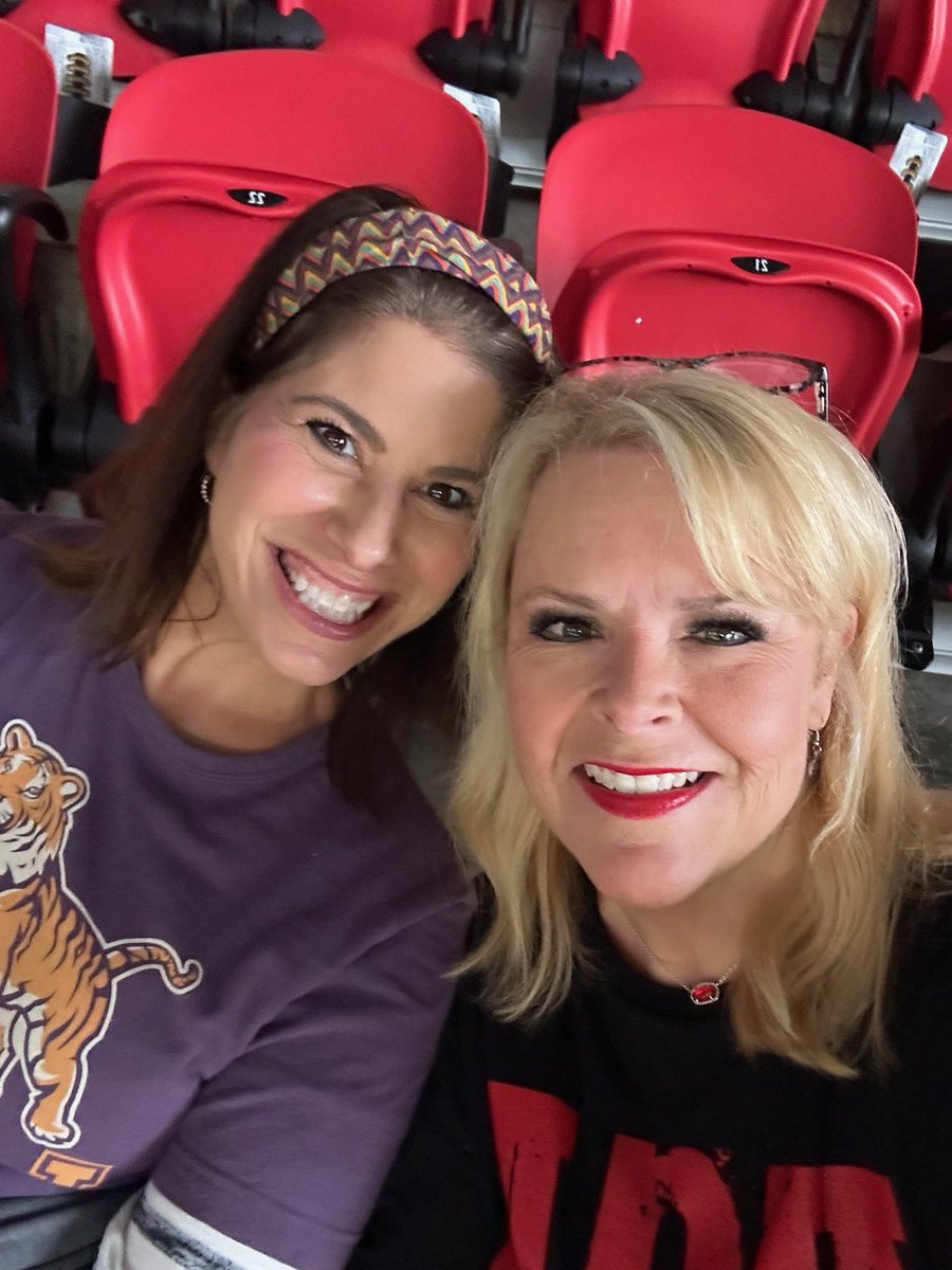 tanyawatson_'s tweet photo. #GeauxTigers https://t.co/cFD8RRO1tH