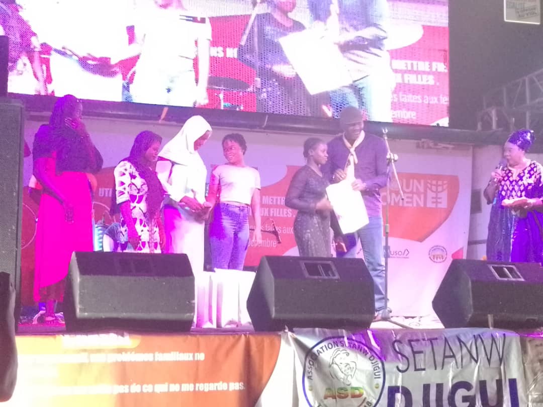 CoulibalyDima's tweet photo. A Ségou,5 ème Edition de la nuit de l’aide-ménagère : l’Organisation Malienne de Psychologie s’engage dans la lutte contre la maltraitance des aide-ménagères
#OMP
#ONUfemmes
#MusoDev https://t.co/1DWs3WQqCd
