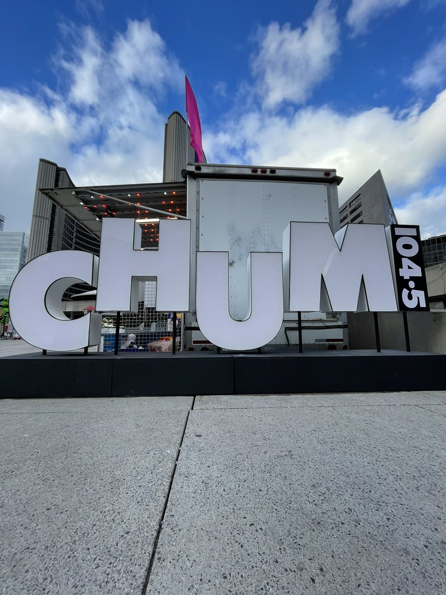 CHUM 104.5 tweet media