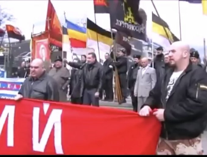 Dmitry Rogozin gives the Nazi salute