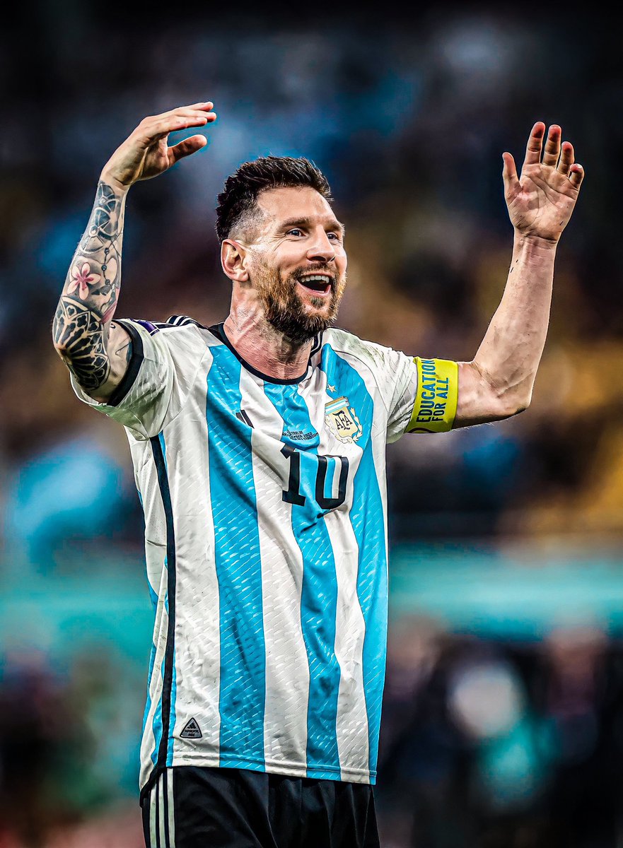 Ya no me quedan palabras para este tipo, es realmente emocionante verlo adentro de una cancha de fútbol.

Y lo de hoy… lo de hoy es para ponerlo en todas las escuelas del país e inspirar a millones de nenes.

Lionel Messi, simplemente eso.