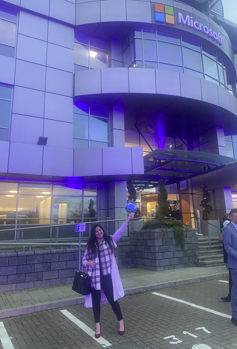 Had the best day at Microsoft headquarters <a href="/MicrosoftEDU/">Microsoft Education</a> and collected our Showcase school award, <a href="/tpaPortsmouth/">The Portsmouth Academy</a> couldn’t be happier 😍 #MIEExpert #showcaseschools