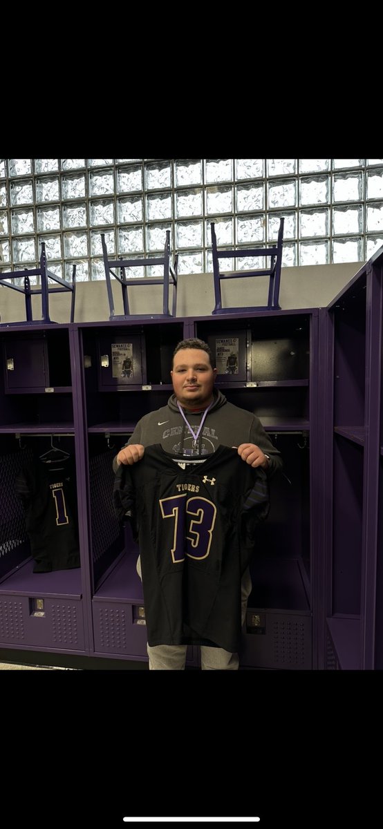 DendrinosJames's tweet photo. Thank you @SewaneeFootball for the visit today can’t wait to be back @YSR_CoachRundle @CoachDenning @RICO_WALLACE @MrCoachCraney @AlexRoberts10 @CHS_Bobcat_FB https://t.co/Y09oOZCFDR