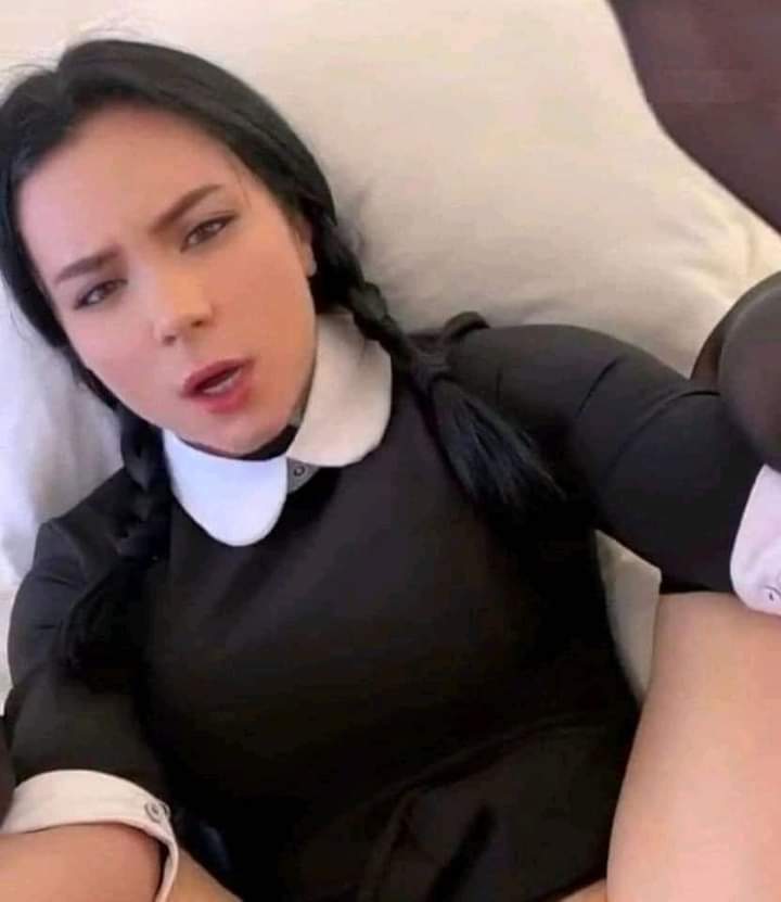 CpxDaPenhaCpxD2's tweet photo. acho que baixei a Wandinha errada 😳 https://t.co/pPANrz8AzA