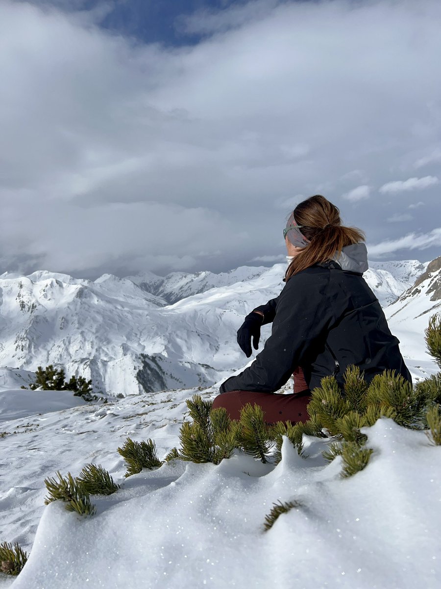 Sábado en la montaña. Disfrutando de los Pirineos, de la nieve y del momento. #pirineos #edurnepasabanexperience @Val_dAran