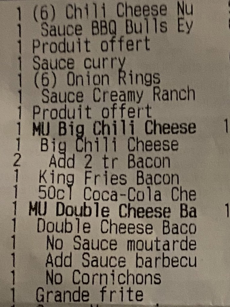 CDiquelou's tweet photo. N’étant pas végétarien, je ne comprends pas le concept de retrouver mon burger sans viande.. je veux bien qu’il y ai des moments de rush mais au point d’envoyer un burger sans steak.. c’est un peu comme si un gendarme ou policier envoyé un pv sans adresse..ça ne fonctionne pas https://t.co/N3HBl4h2Qs
