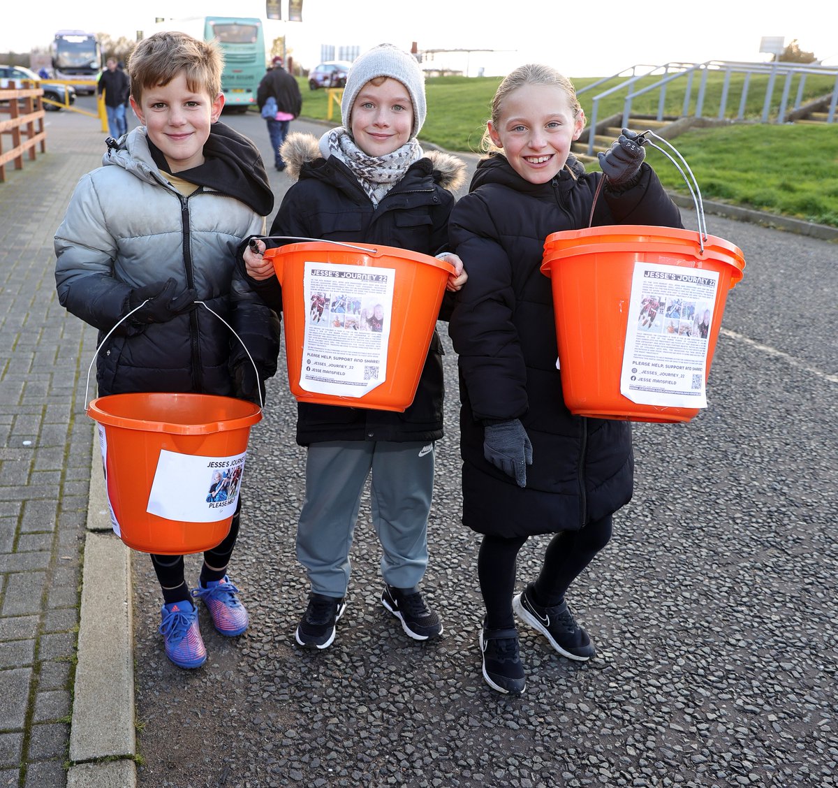 🙏Thank you to everyone who donated to the collection for Jesse's Journey before the game yesterday. More details about the appeal are here: justgiving.com/crowdfunding/d…
#ProudToBe | #Together | #ShoeArmy 👞