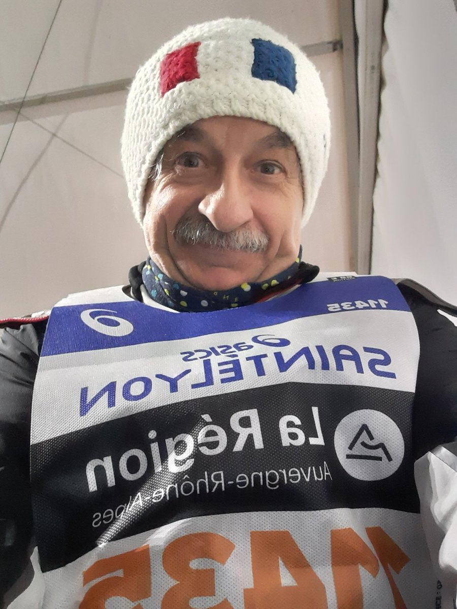 flo7449's tweet photo. En place à Sainte-Catherine pour le départ de la #SaintExpress, 44 kms. Départ à 23 heures. #saintélyon, #pouramateurséclairés https://t.co/2A1686Ir8J