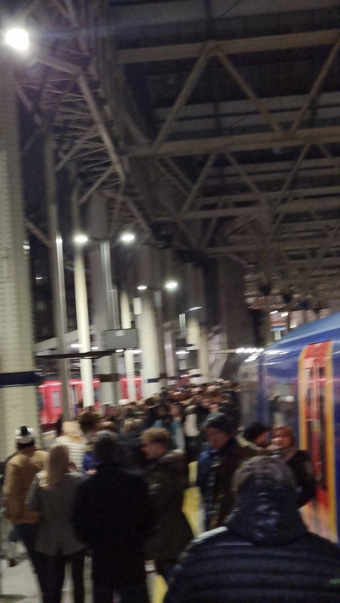 Chaos at <a href="/LondonWaterloo/">London Waterloo</a> following <a href="/SW_Help/">SWR Help</a> decision to put the last train to Surbiton of 4carriagetrain to depart from the same platform that a 12carriages train was stationed &amp; staff laughing on the platform knowing no 1 will make it into the right train. <a href="/BBCNews/">BBC News (UK)</a> #Disgraceful