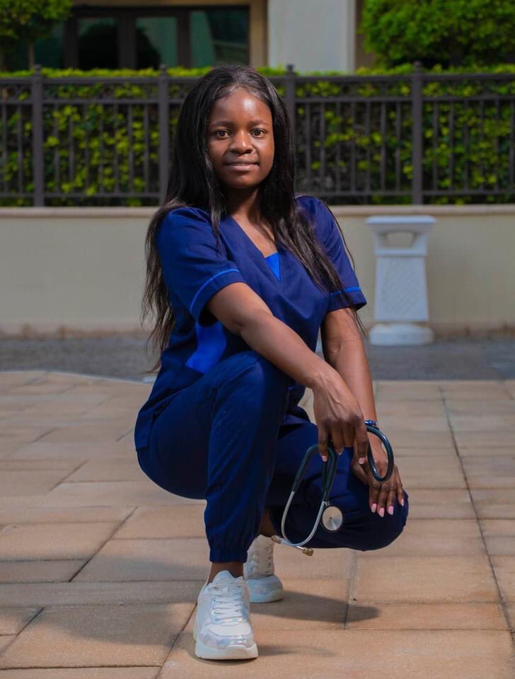 BonssaUZ's tweet photo. We are still celebrating! 💃🏼
Congratulations @rumbidzaichiambiro

To all part 1s and others repeating, Work hard don’t give up, keep persevering! —Rumbi
.
.
.
.
.
📸creds @rumbidzaichiambiro 
#BonssaUz 
#magraduatesmanyama
#Graduates
#BscNs https://t.co/VaS3wTA707