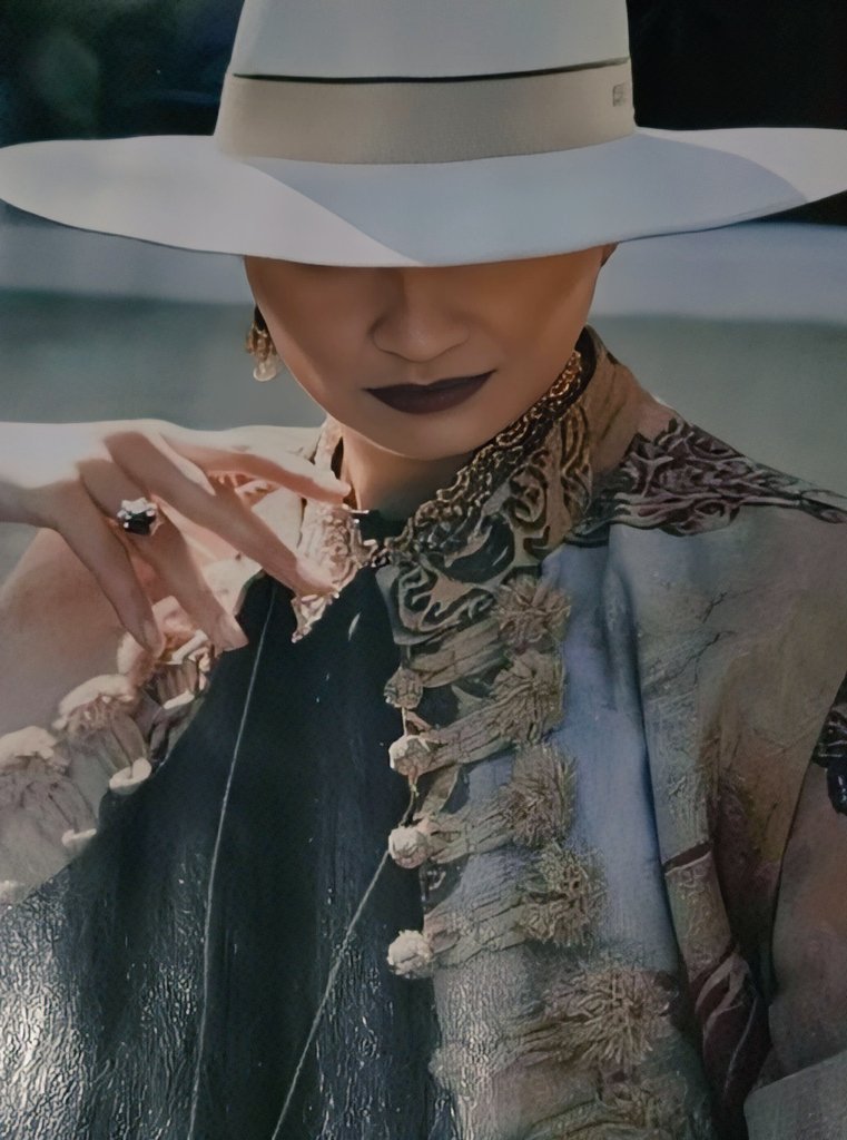 #TubaBüyüküstün 
Très Beau 🤎🤍👌

#Elle #ElleTürkiye #ElleDior #Aralık