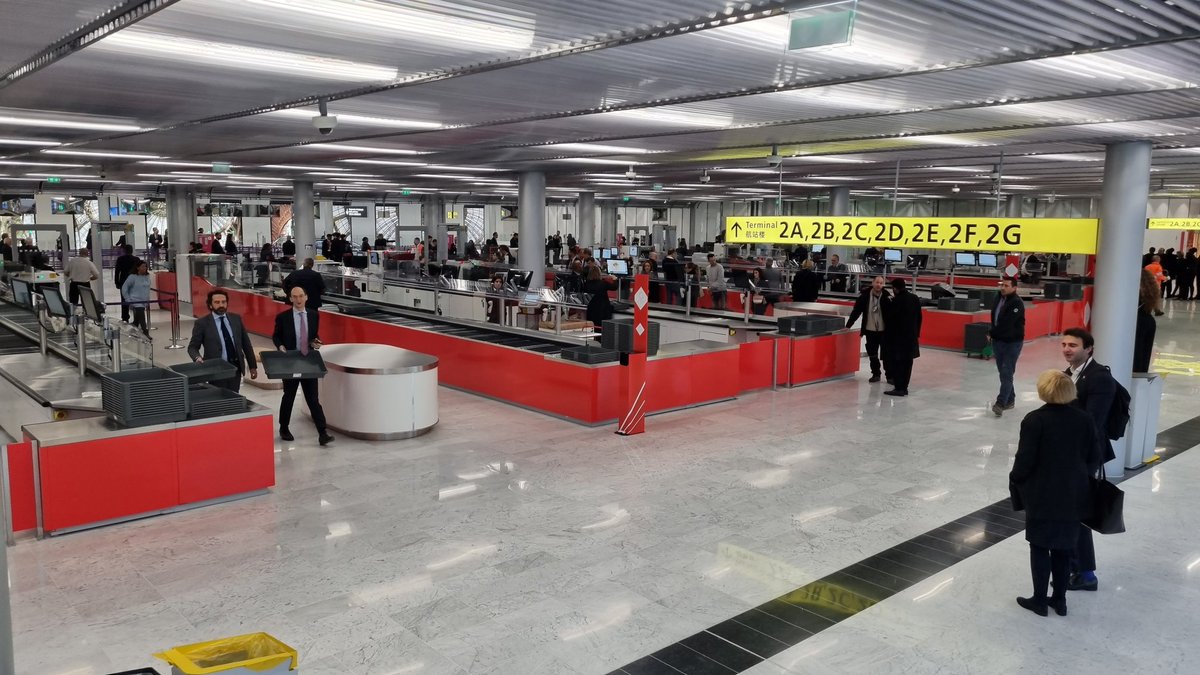 #ParisAéroport Inauguration #Terminal1 par le ministre <a href="/CBeaune/">Clément Beaune</a>, une fierté pour les équipes du <a href="/GroupeADP/">Groupe ADP</a> 100% mobilisées pour créer ce nouveau bâtiment de jonction des satellites 1 et 3. #Expérience client garantie pour vos prochains voyages sur le terminal iconique de #CDG ✈️