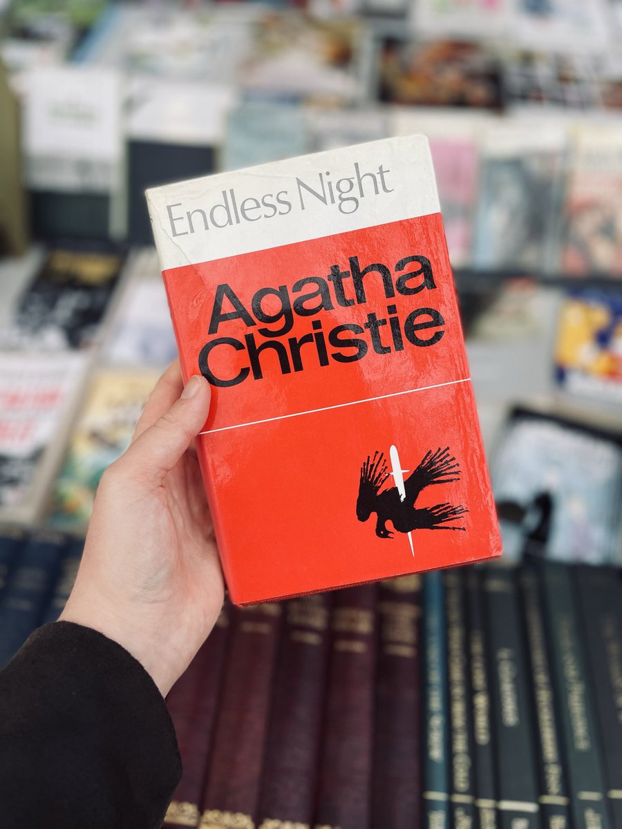 MimsRead's tweet photo. Stumpled upon this @agathachristie first edition - will treasure this forever📚 https://t.co/uSFwyBo93D