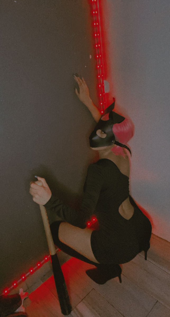LilithV699's tweet photo. NSFW Sakura Haruno Bad Bunny Only fans #sex Follow me and IG too 🍑🔥👋 https://t.co/43gNSLIFJm