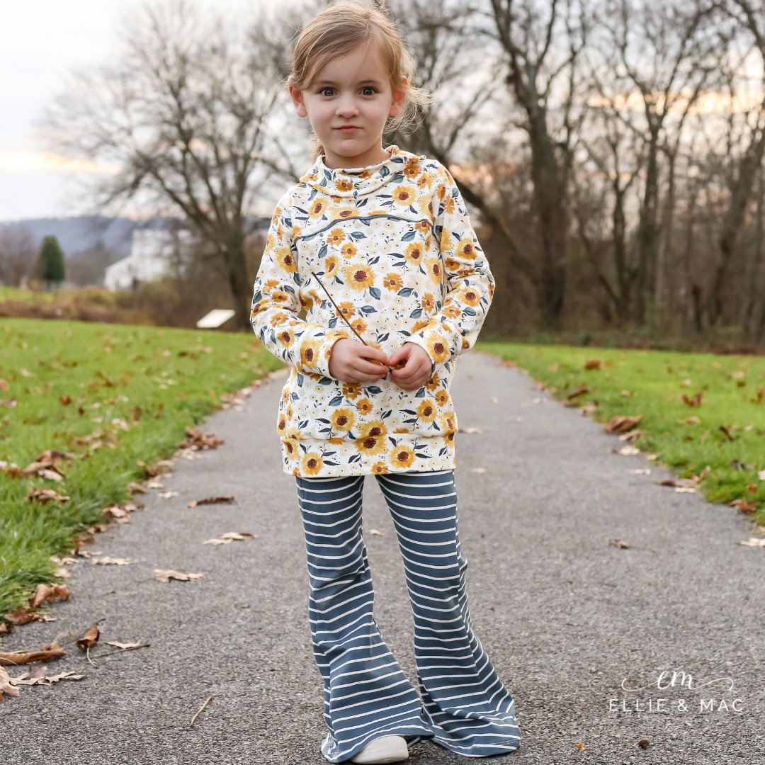 Ellieandmac's tweet photo. 🧵Flares are making a big comeback right now. Get in on the current trends by sewing them yourself! Our Kid's Flaire and Straight Fit Pants are great for stable knits and stretch wovens. https://t.co/W6rA1wXe1W

#ellieandmac #ellieandmacpatterns #pantspattern #kidspattern #pdfsew https://t.co/LN5GGrMDvf