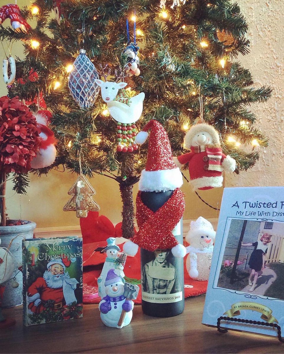 CurreyLewis's tweet photo. What better way to #educate the #reader on your #christmas2022 list than to give the #gift of #memoir #autobiography about #dystonia A Twisted Fate: My Life with Dystonia #Amazon #chapters The story of one life lived with a rare neurological movement disorder #inspirational #yeg https://t.co/de2hkTuX3M