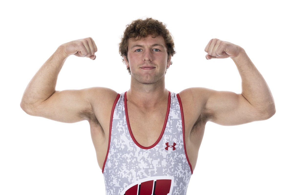 BadgerWrestling's tweet photo. Graham Calhoun took first in the 174lbs bracket at the Jim Koch open! ⬇️

📰: https://t.co/VA9oVGWQm9 https://t.co/GB363y6yCQ