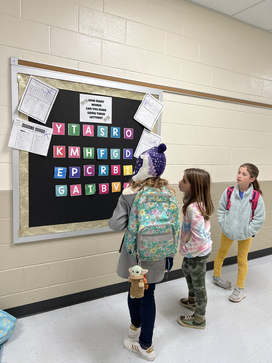 Kids are also engaged in our interactive literacy bulletin board! This one features a Boggle inspired game! #teaching  @KPES_Principal @APpearceKPES <a href="/ADickersonReadS/">Ashley Dickerson</a> @Media_Giron