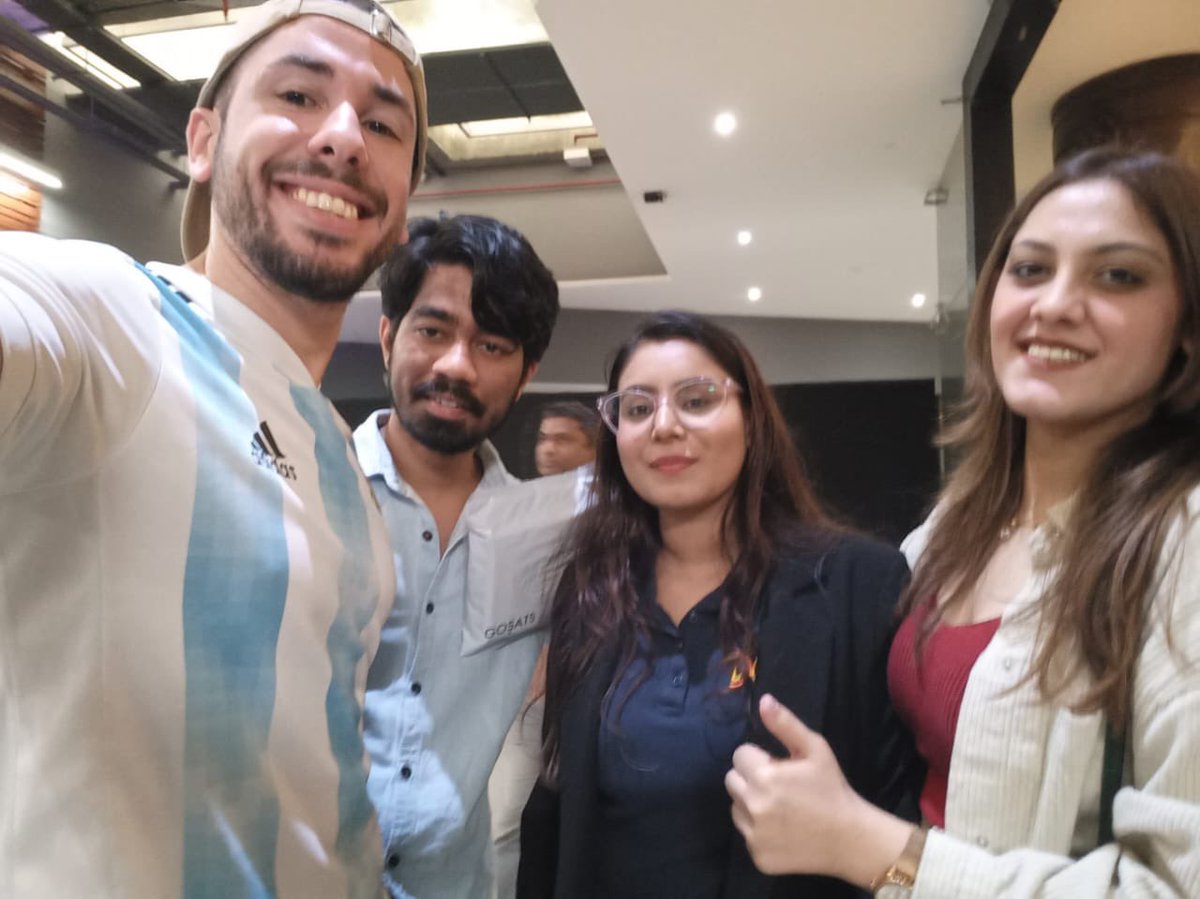 al_kameeno_'s tweet photo. Look who’s cruizin with us 🛳️🚀🌘

@AguuMg @Jazzincrypto @rhode_sonal @Akanksha_as17 @CruizeFinance https://t.co/3buL7aRego