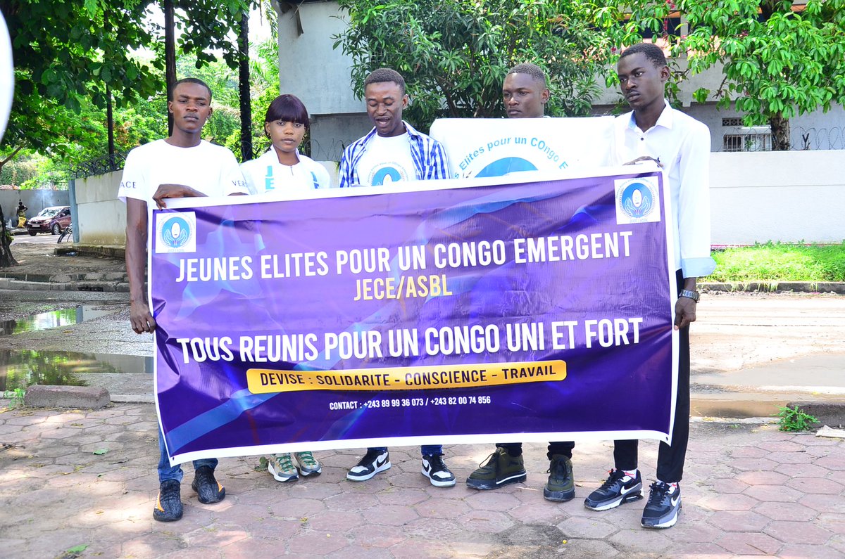 bilare_john's tweet image. Les jeunes élites pour un Congo émergent (JECE) étaient aujourd'hui à la rue pour condamner l'agression rwandaise au Congo et le silence absolu de la communauté internationale face à ces terroristes du M23. JECE apporte son soutien indéfectible aux FARDC et prés Félix Tshisekedi.