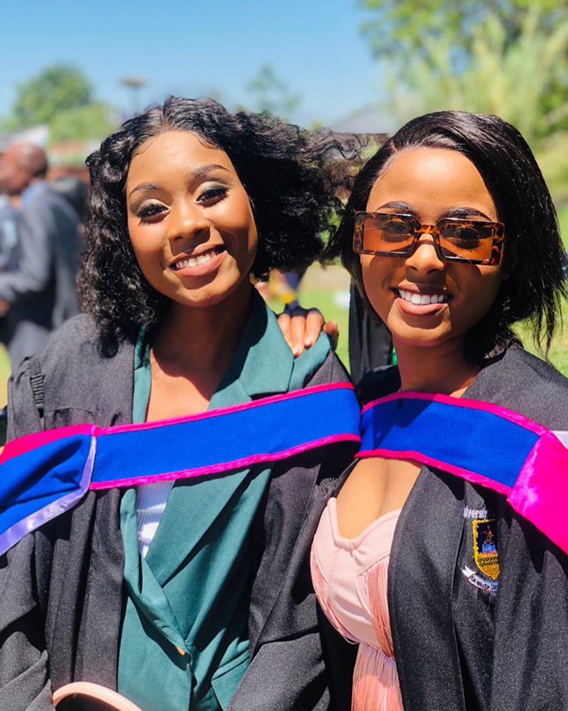 BonssaUZ's tweet photo. Category: Graduation 👨🏾‍🎓
Congratulations💃🏼👨🏾‍🎓
.
.
.
.
.
#BonssaUz 
#magraduatesmanyama
#Graduates
#BscNs https://t.co/Gr5H8mowbo