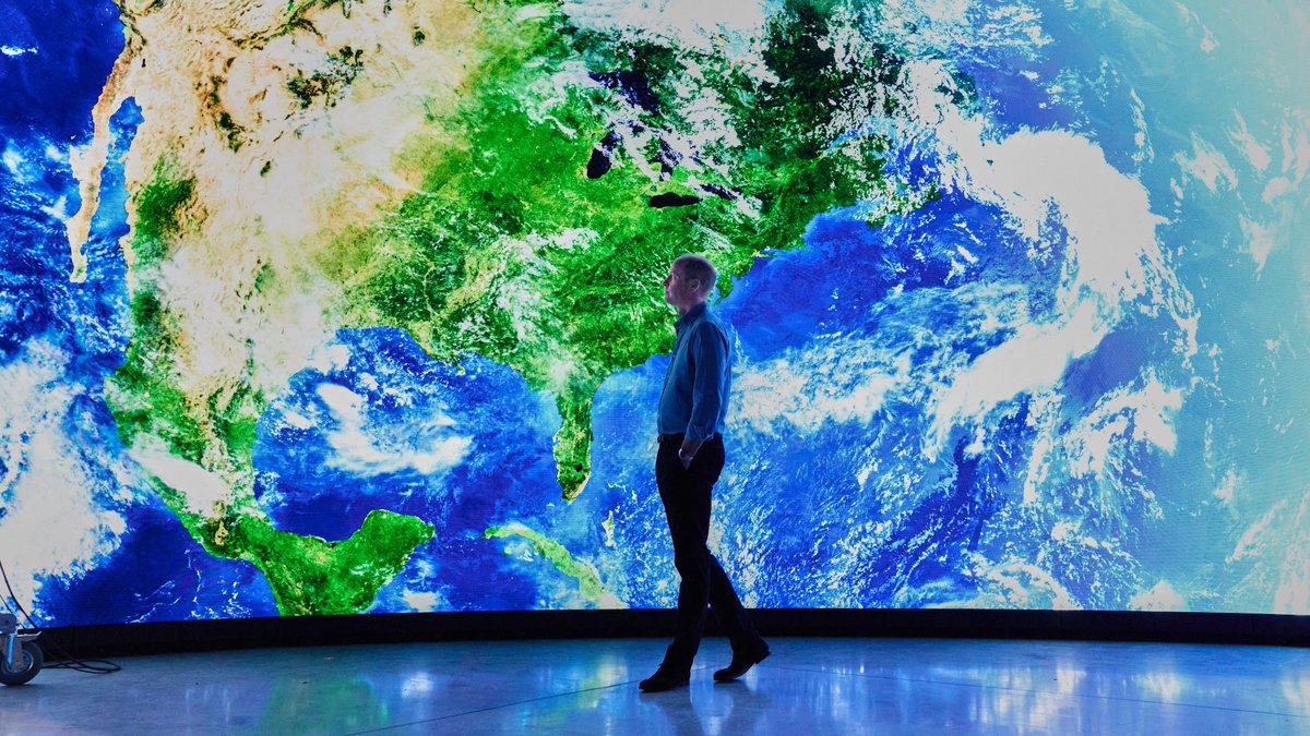 A sneak peak behind the scenes as we prepared for The #EarthshotPrize Awards Ceremony earlier this month 🎬