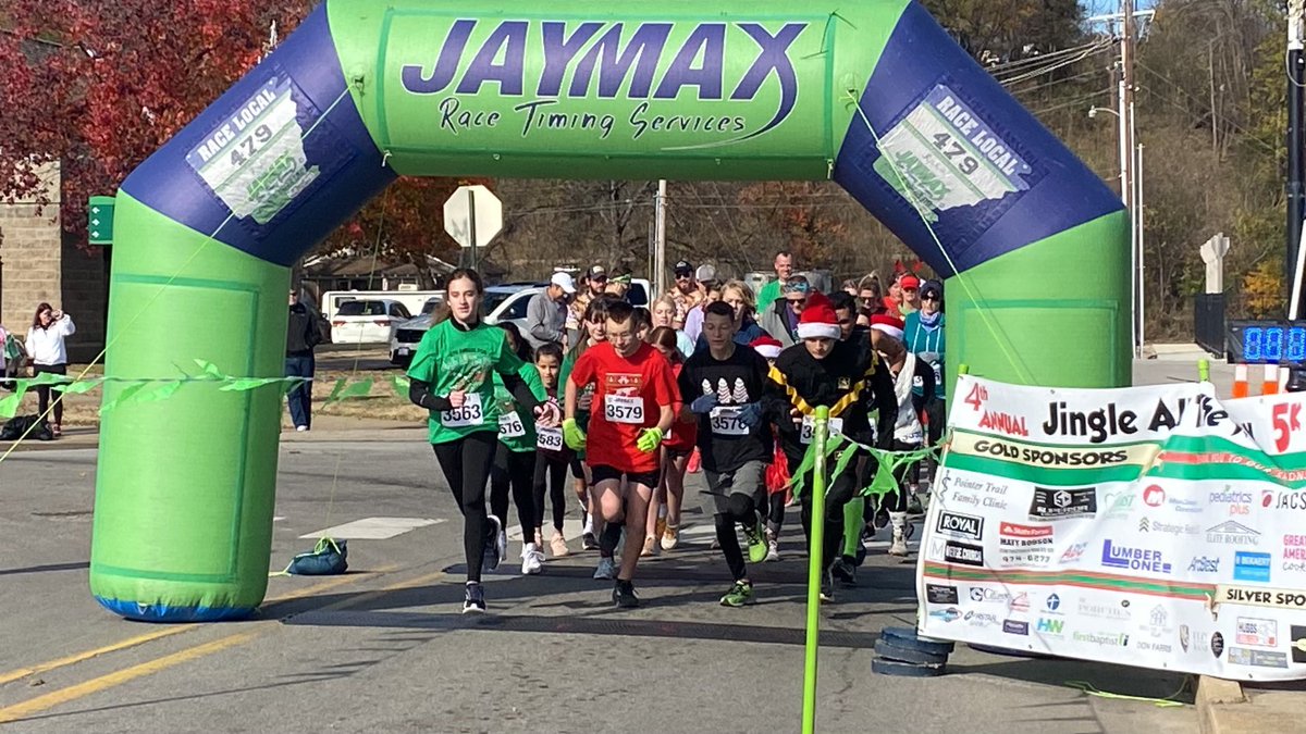 VBSDbaseball's tweet photo. Thank you to all of our sponsors, parents, runners for making our 4th Annual Jingle All the Way 5k happen!
We appreciate all of the support from this community, VB is a special place. https://t.co/t9139Sskg7