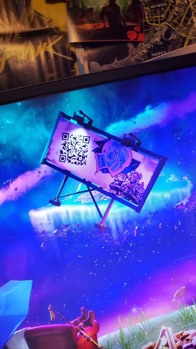 ahn_lee3's tweet photo. #FortniteFracture #fortnite #freespray #FortniteChapter4Season1  @HYPEX @firemonkey @TaborTimeYT @ShiinaBR free spray during downtime (found originally by @Inflameddrip180 and me @ahn_lee3) https://t.co/gT1DRUDr0n