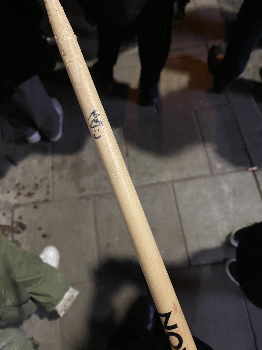 Flowzr6's tweet photo. DRUMSTICK?! it has marks blood on it 😧 #lovejoylondon #lovejoy https://t.co/MX2ZWkymuF
