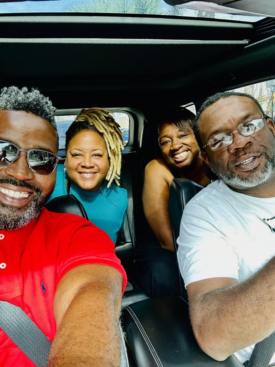 aimImagine's tweet photo. Quick getaway to New Orleans with the crew. #leavingnothingonthetable 😂 https://t.co/taeCFqa2DU