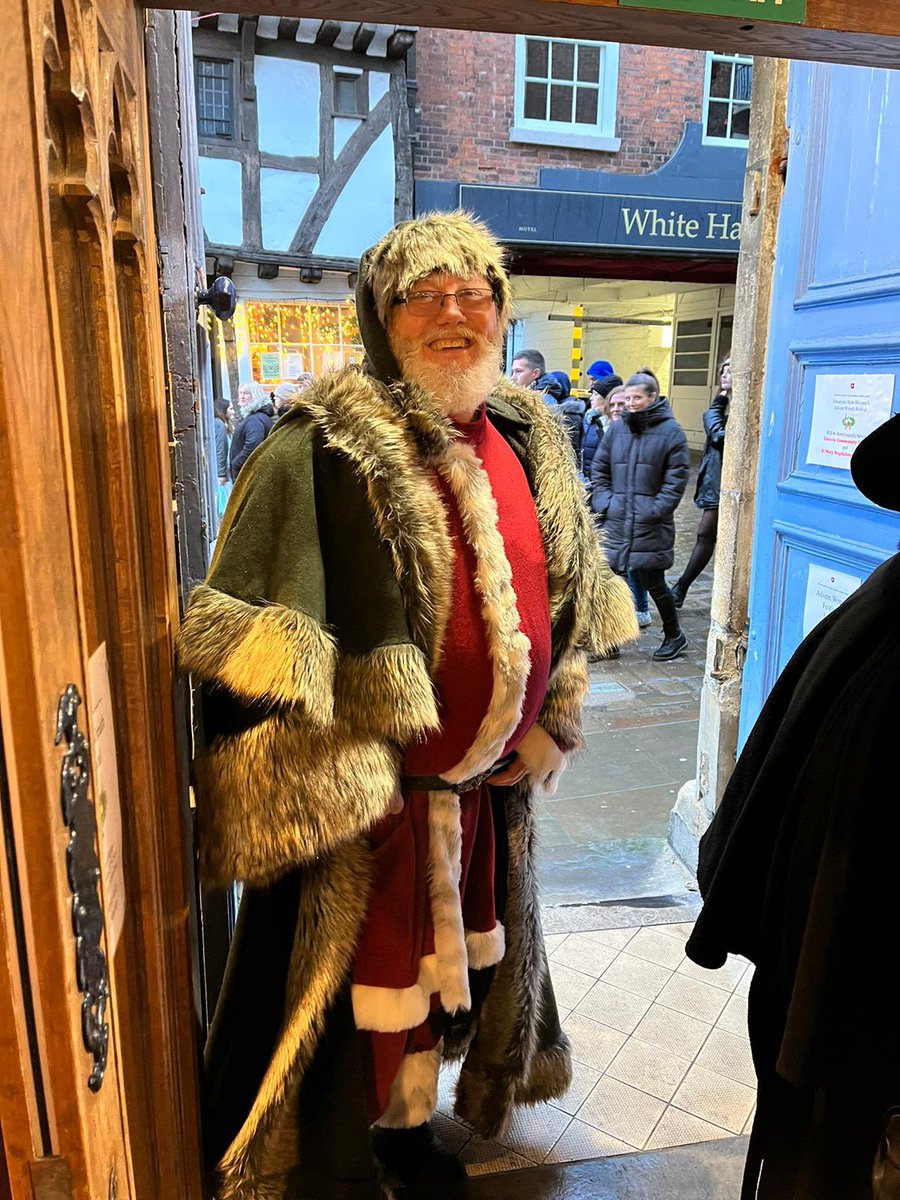 St Nicholas visits St MaryMs!