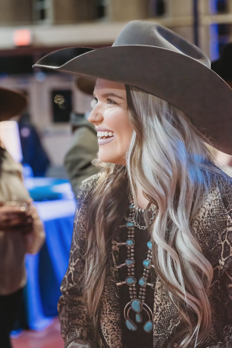 mcatee_micah's tweet photo. The most genuine smile caused by some real genuine people. Man this life is good. https://t.co/gvcbKaV4C0