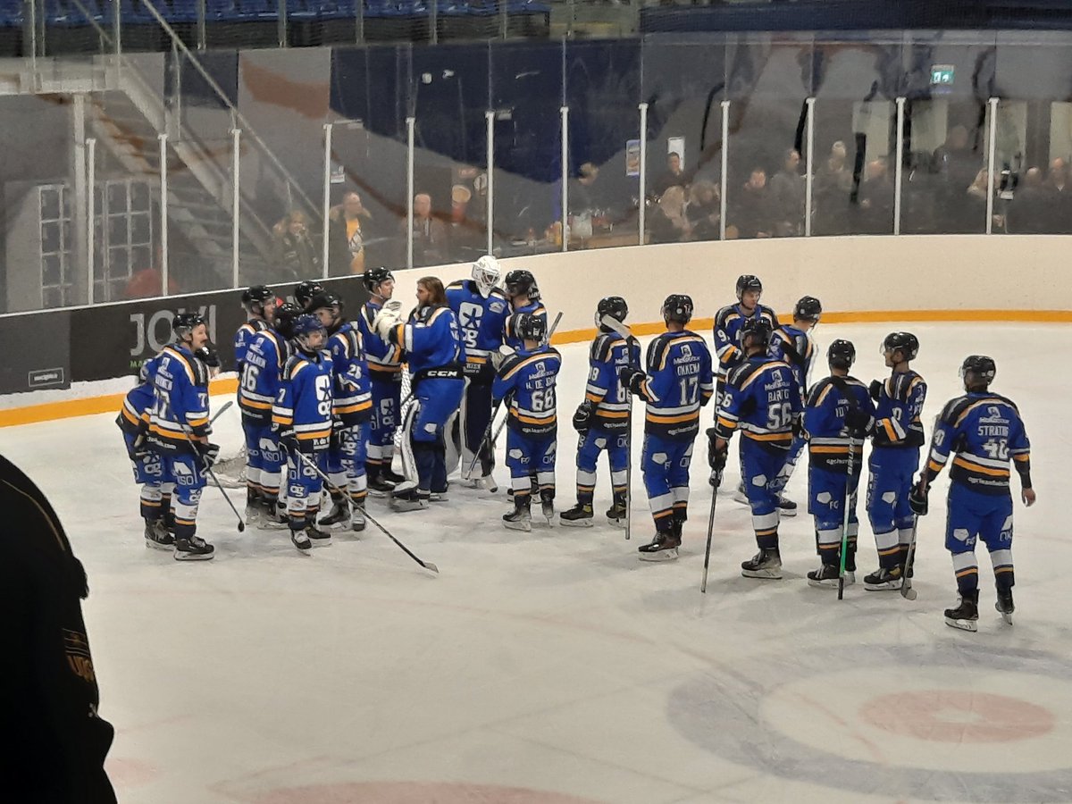 Heerlijk pot vanavond gezien van <a href="/CapitalsLwd/">OG Capitals Leeuwarden</a> 6-1 winst op Utrecht. #ijshockey #leeuwarden 👍💪