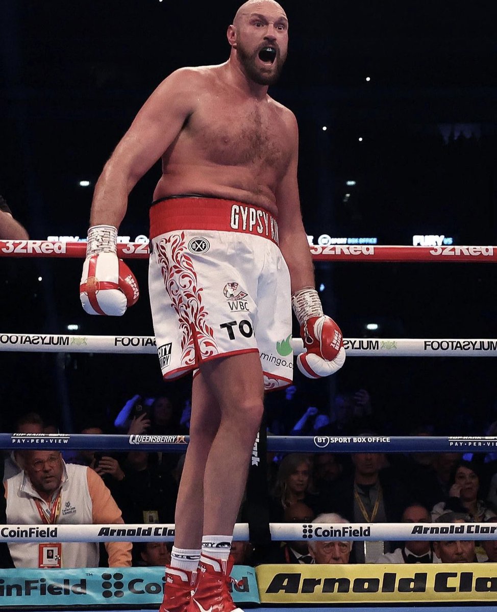 Tyson Fury retains his WBC World heavyweight title in the Tottenham Hotspur Stadium with a win over previous foe Derek Chisora. The referee stops the fight in round ten after constant pressure from Big Tyson Fury