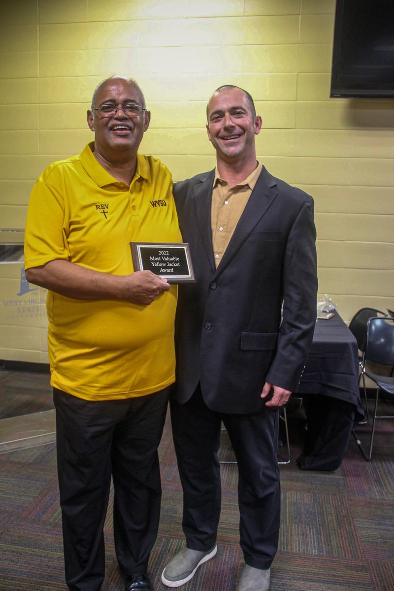 CoachPenn's tweet photo. What an amazing banquet last night! @AlPoodie speech was incredible, WVSU cafeteria was on point, & Mt Zion Missionary Baptist Church was gracious enough to sponsor our event. It felt good to see our 2022 team together one last time. This team really was a special group! #MAXOUTT https://t.co/8W1euemWuY