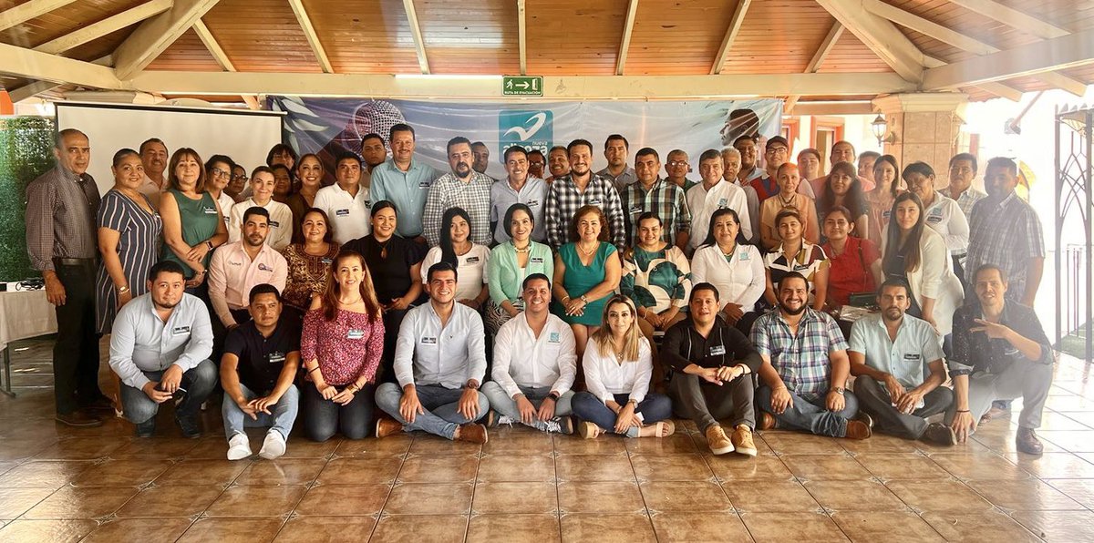 NA_Colima's tweet photo. 📸#galeríaturquesa

🔹Nueva Alianza Colima reconoce el valor de sus cuadros políticos y el surgimiento de nuevos liderazgos, que con su entrega, han aportado al crecimiento y la fortaleza de esta institución política. https://t.co/NwdvuOMkzV