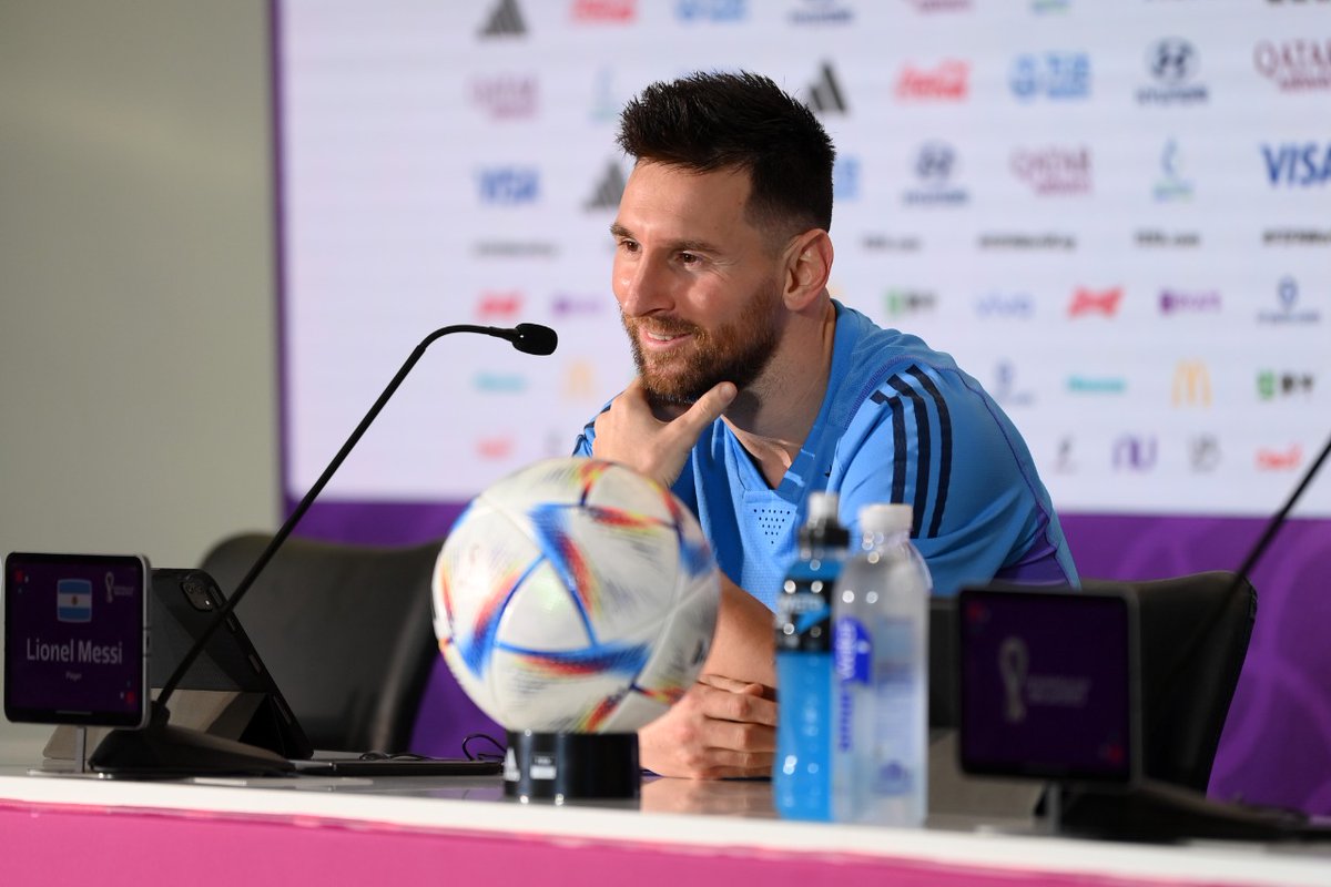 RoyNemer's tweet photo. Lionel Messi: "I found out today that it was my 1000th match." https://t.co/oKwCudy1GW
