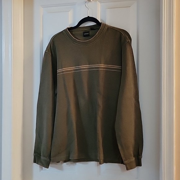 KMoonwillow's tweet photo. So good I had to share! Check out all the items I'm loving on @Poshmarkapp #poshmark #fashion #style #shopmycloset #incinternationalconcepts #scholastic #arrow: https://t.co/fFmAPuNY6q https://t.co/iBGTQKUQHZ