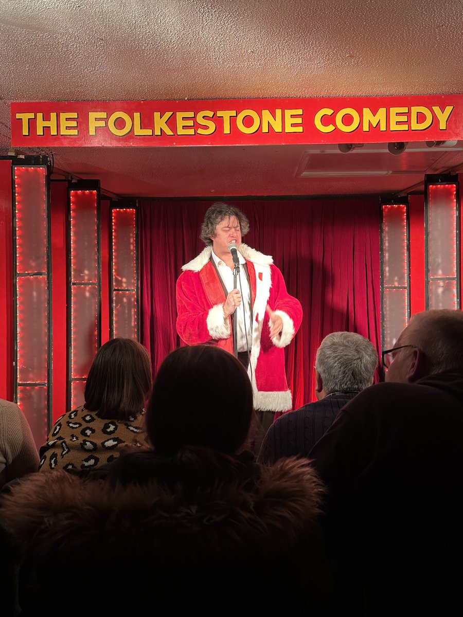 MrsF202's tweet image. I feel like I say this every show. But what a show!! 

You know what did it for me… seeing our compere (who we all have a soft spot for) dressed as Santa - well kind of!

We love our season ticket. Best laughs to be had in a very small town.

@fstonecomedy take a bow 👏🏼✨🎅🏻