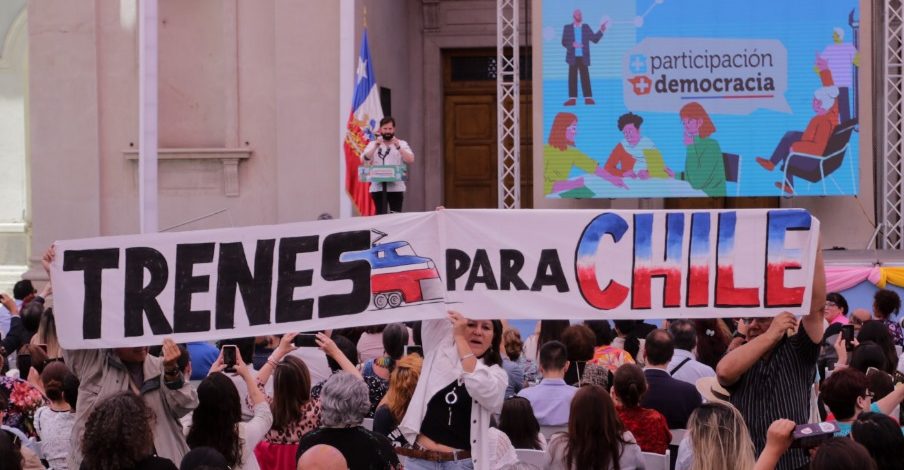 adnradiochile's tweet photo. Presidente Boric por necesidad de trenes para Chile: “Los camioneros se encargan de recordarnos la importancia de esto”
https://t.co/W8Rtom79G8 https://t.co/51IPVGB5yR