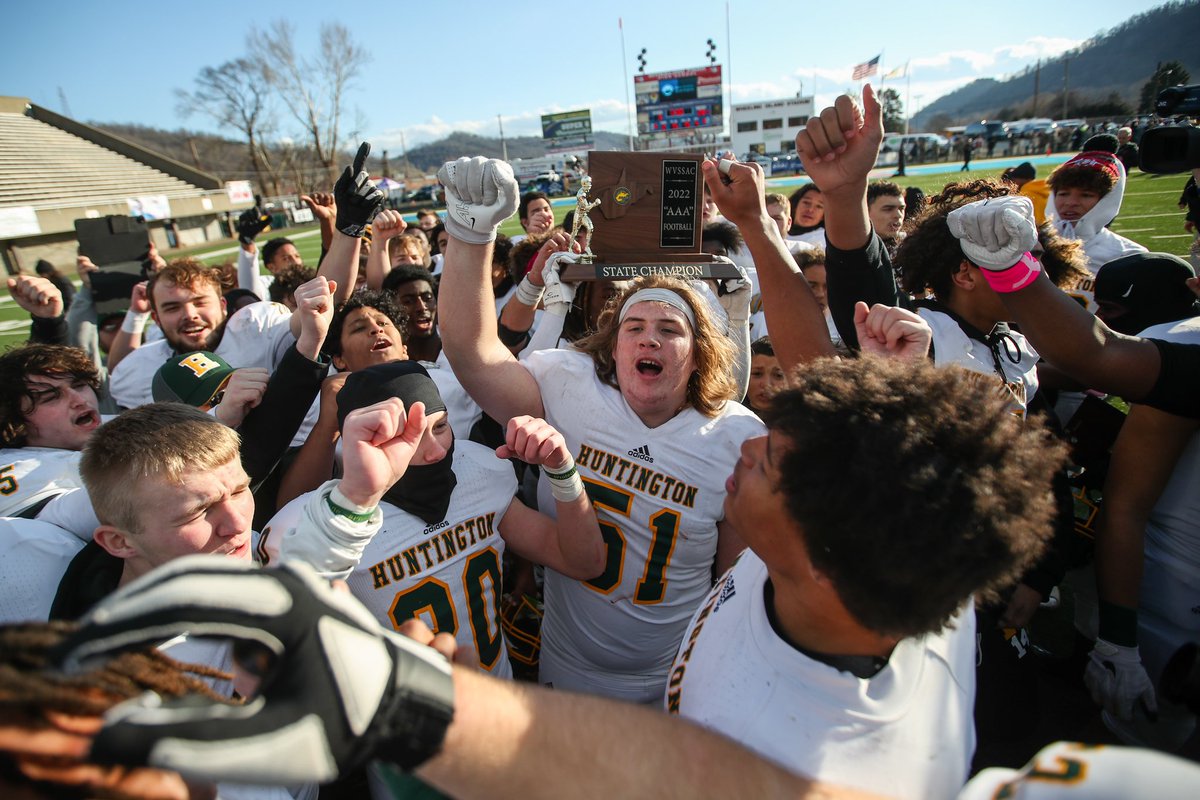 SholtenPhoto's tweet photo. Shots from Huntington High’s Class AAA state championship win posted at https://t.co/VnUcs9xBSb https://t.co/zPjqXuvSDS