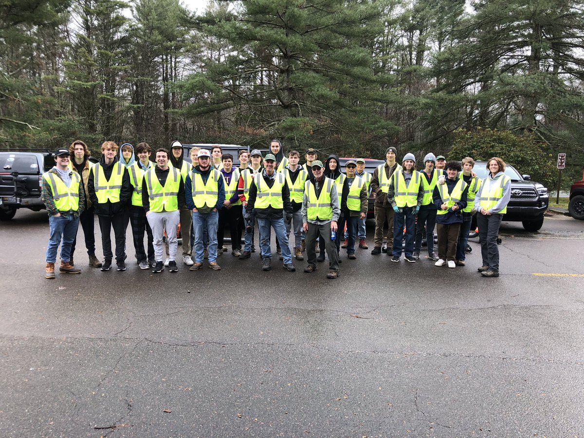 AppState Geo&Env Sci (@app_earth_sci) on Twitter photo We are lucky to have the Blue Ridge Parkway <a href="/BlueRidgeNPS/">Blue Ridge Parkway</a> in our backyard and opportunities for our students to get involved in conservation. This morning there were 24 <a href="/appstate/">Appalachian State</a> students volunteering, amongst them these three awesome Environmental Science majors. <a href="/AppStateCAS/">App State College of Arts and Sciences</a> We are lucky to have the Blue Ridge Parkway <a href="/BlueRidgeNPS/">Blue Ridge Parkway</a> in our backyard and opportunities for our students to get involved in conservation. This morning there were 24 <a href="/appstate/">Appalachian State</a> students volunteering, amongst them these three awesome Environmental Science majors. <a href="/AppStateCAS/">App State College of Arts and Sciences</a>