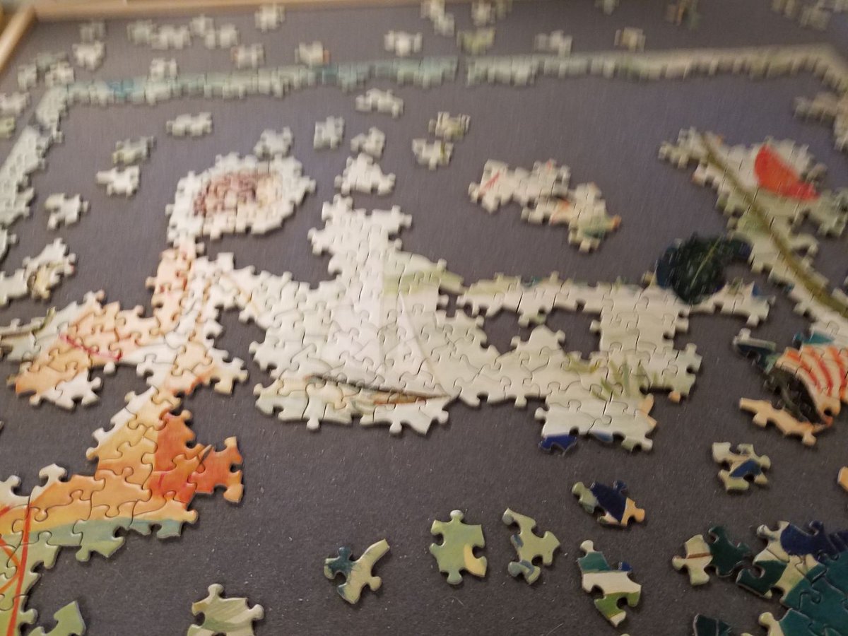 Library95472's tweet photo. Patrons enjoy taking turns working on multi-piece puzzles at #SebastopolLibrary https://t.co/GjiurRIBH3