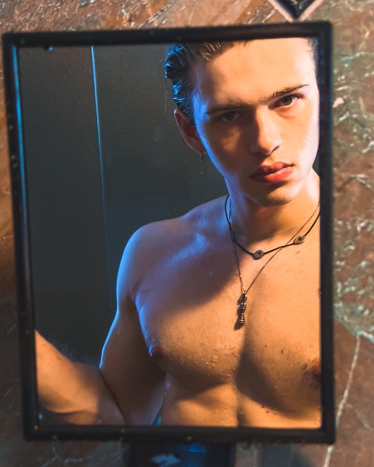 🖌️ https://t.co/U5YYMgVxuN