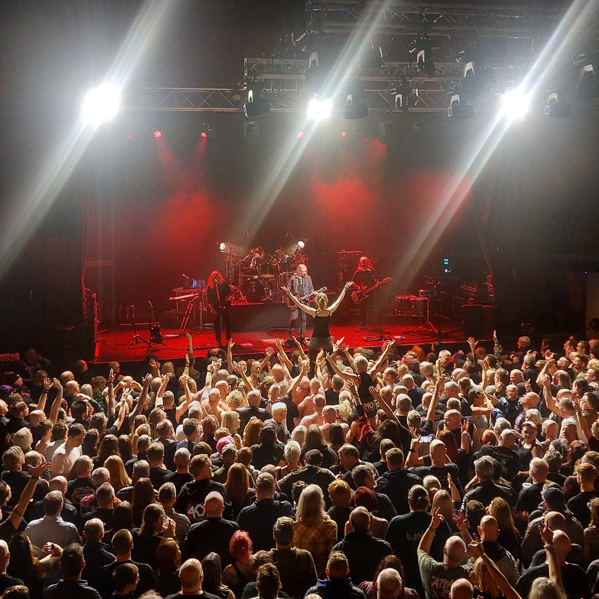 Tonight is a good night <a href="/officialnma/">New Model Army</a>