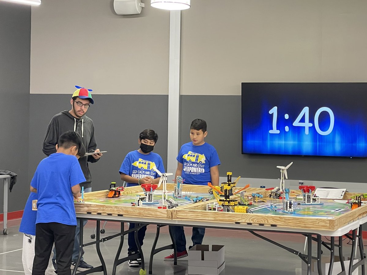 CS4All_GCPS's tweet image. Great job to all of our @firstlegoleague Challenge teams who competed in robotics tournaments across the district today! It was a fun kick-off to #CSEdWeek! #GCPSCS4All #TeamGCPS